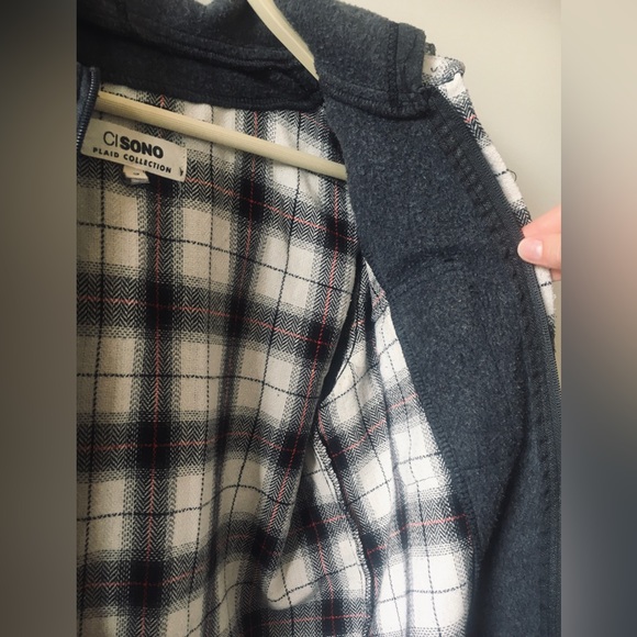 Womens plaid shirt/jacket - Picture 3 of 6